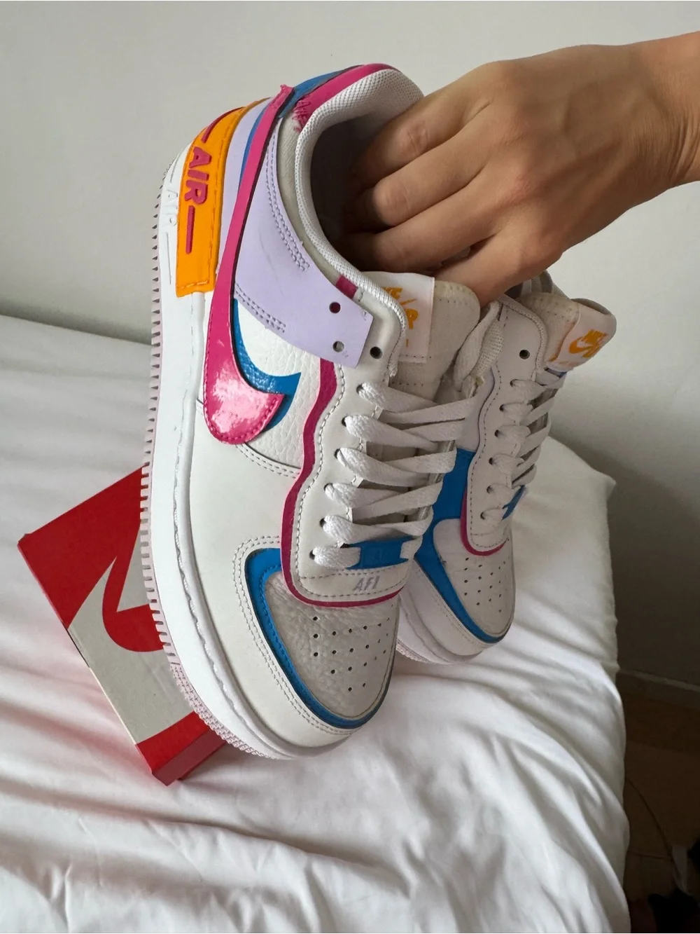 Nike women air max sc Sneakers — White with Pink, Blue & Orange Accents 7.5 size